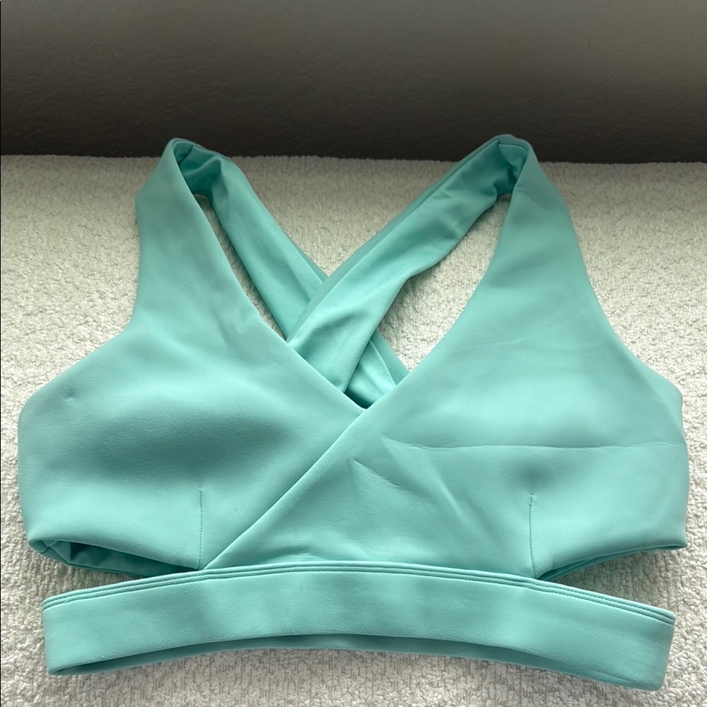 Cleo harper scuba cutout sports bra light blue small